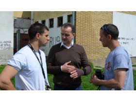 Dušan Devrnja sa nastavnicima fizičkog Ivanom Stojakovićem i Bojanom Aleksovim